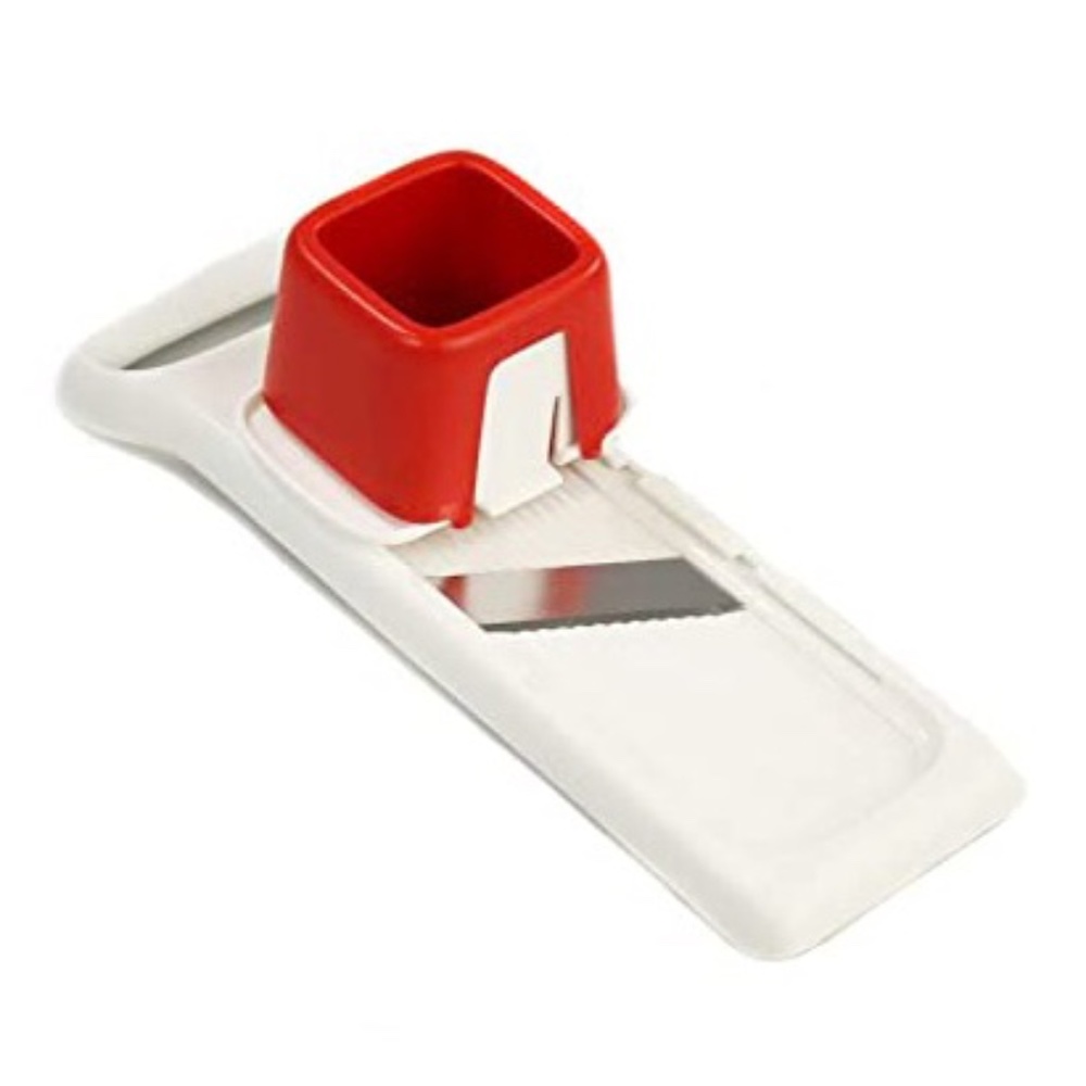 BNWOT Tupperware SpeedyMando Junior Slicer!